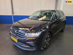 Volkswagen Tiguan - 1.5 TSI Elegance Automaat