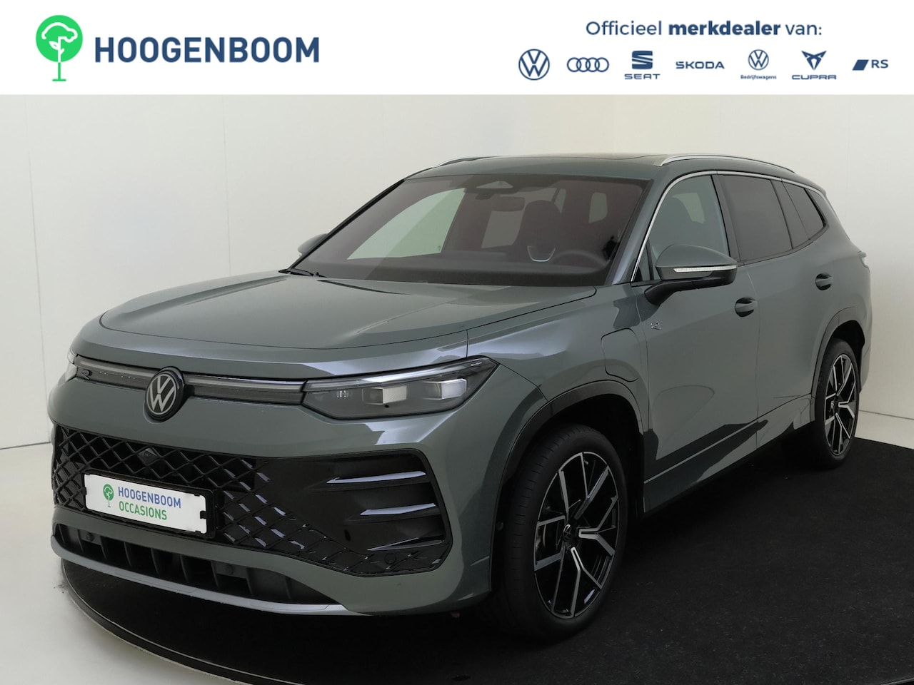 Volkswagen Tayron - 1.5 eHybrid R-Line Edition | Panoramadak | Trekhaak | 360 camera | Head-up display | Adapt - AutoWereld.nl
