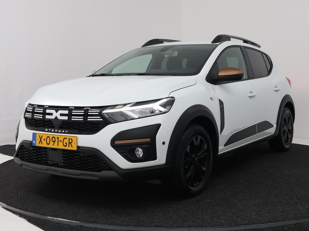 Dacia Sandero Stepway - 1.0 TCe 90 Extreme | Trekhaak | Climate Control | Camera | Onderweg-naar-dealer - AutoWereld.nl