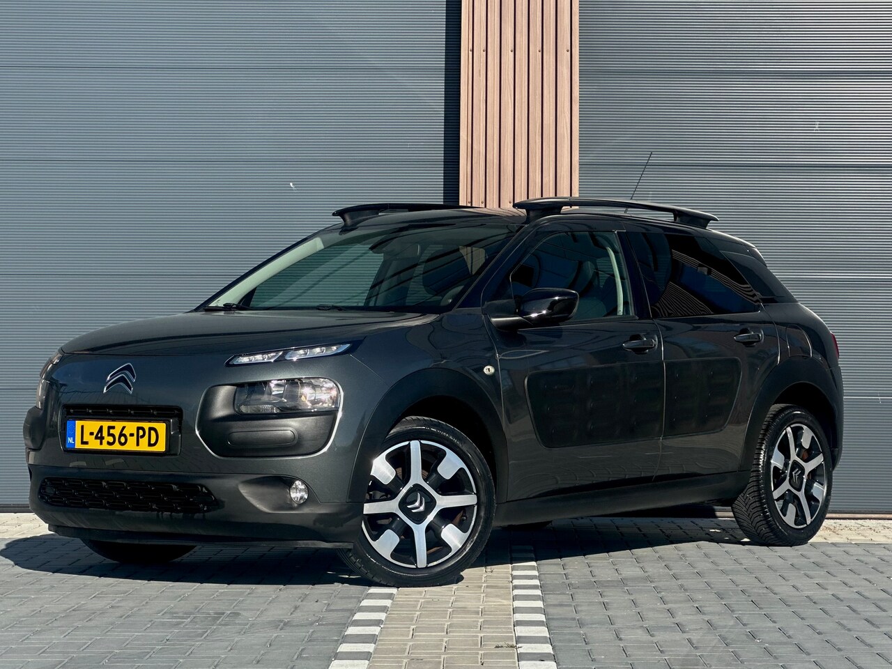 Citroën C4 Cactus - 1.2 PureTech Shine Climate Control | Nieuwe APK - AutoWereld.nl