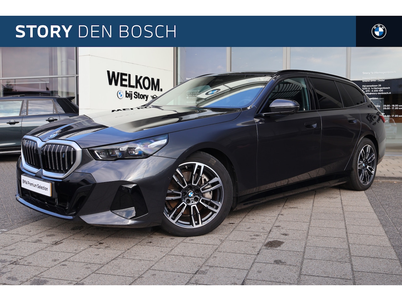 BMW i5 Touring - eDrive40 M Sport / Trekhaak / Comfort Access / Harman Kardon / Adaptieve LED / Parking Ass - AutoWereld.nl