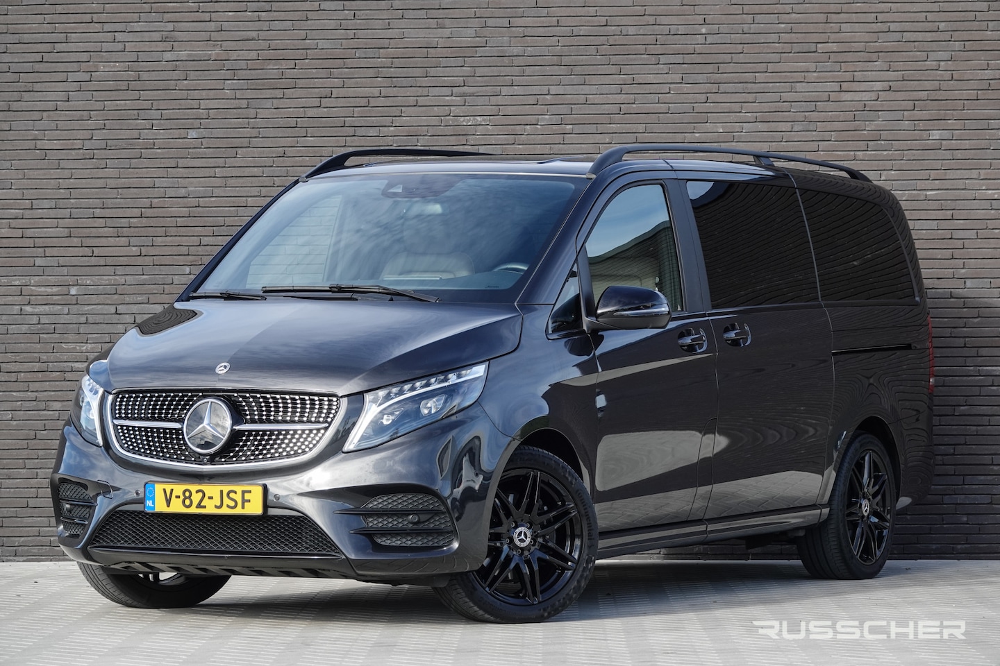 Mercedes-Benz V-klasse - 300d 237Pk 9G-Tronic | Lang | Dubbele Cabine | Avantgarde Edition | AMG-Line | Night Pakke - AutoWereld.nl