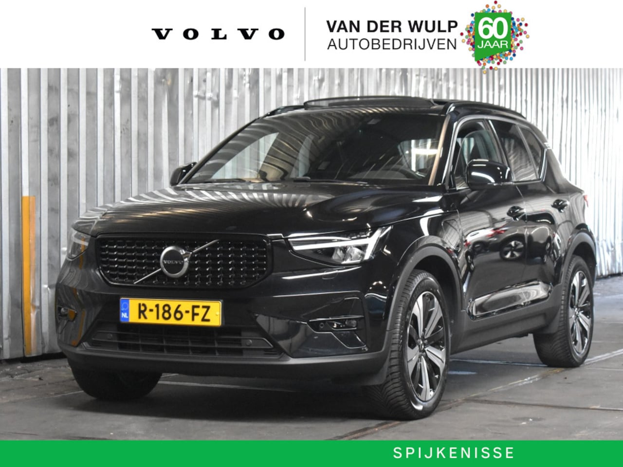 Volvo XC40 - T5 262PK [Plug-in] Ultimate Dark | Harman/Kardon | Schuifdak | Allseasons | - AutoWereld.nl