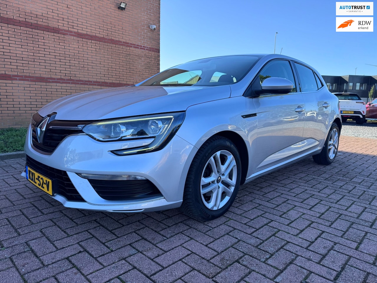 Renault Mégane - 1.5 Blue dCi Limited 1.5 Blue dCi Limited, Euro 6, Marge, Apple Carplay - AutoWereld.nl
