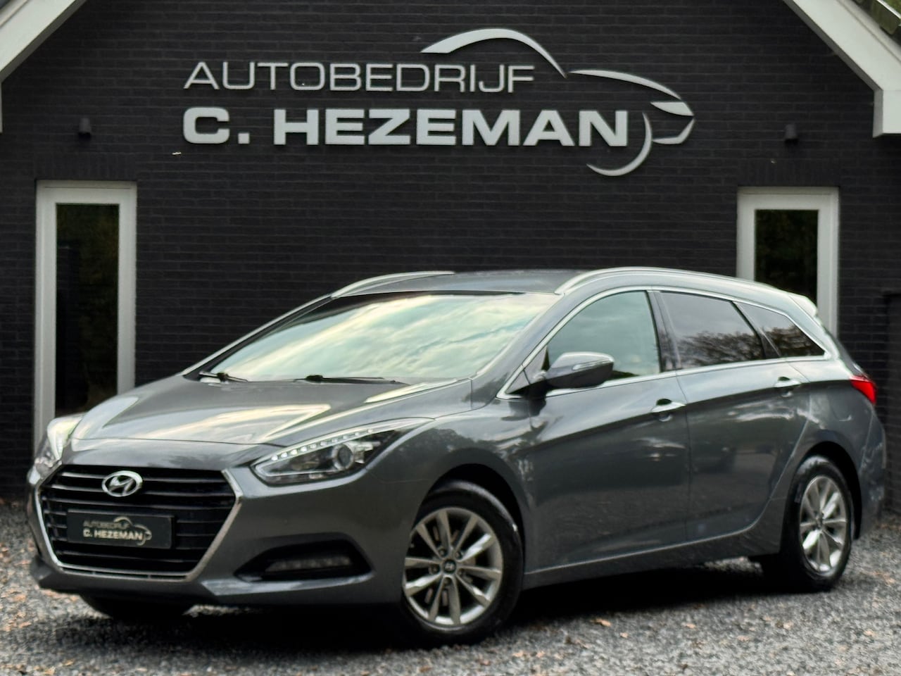 Hyundai i40 Wagon - 2.0 GDI Comfort Business 1E EIGENAAR UNIEK DEALEROH LED XENON NAVI CAMERA - AutoWereld.nl