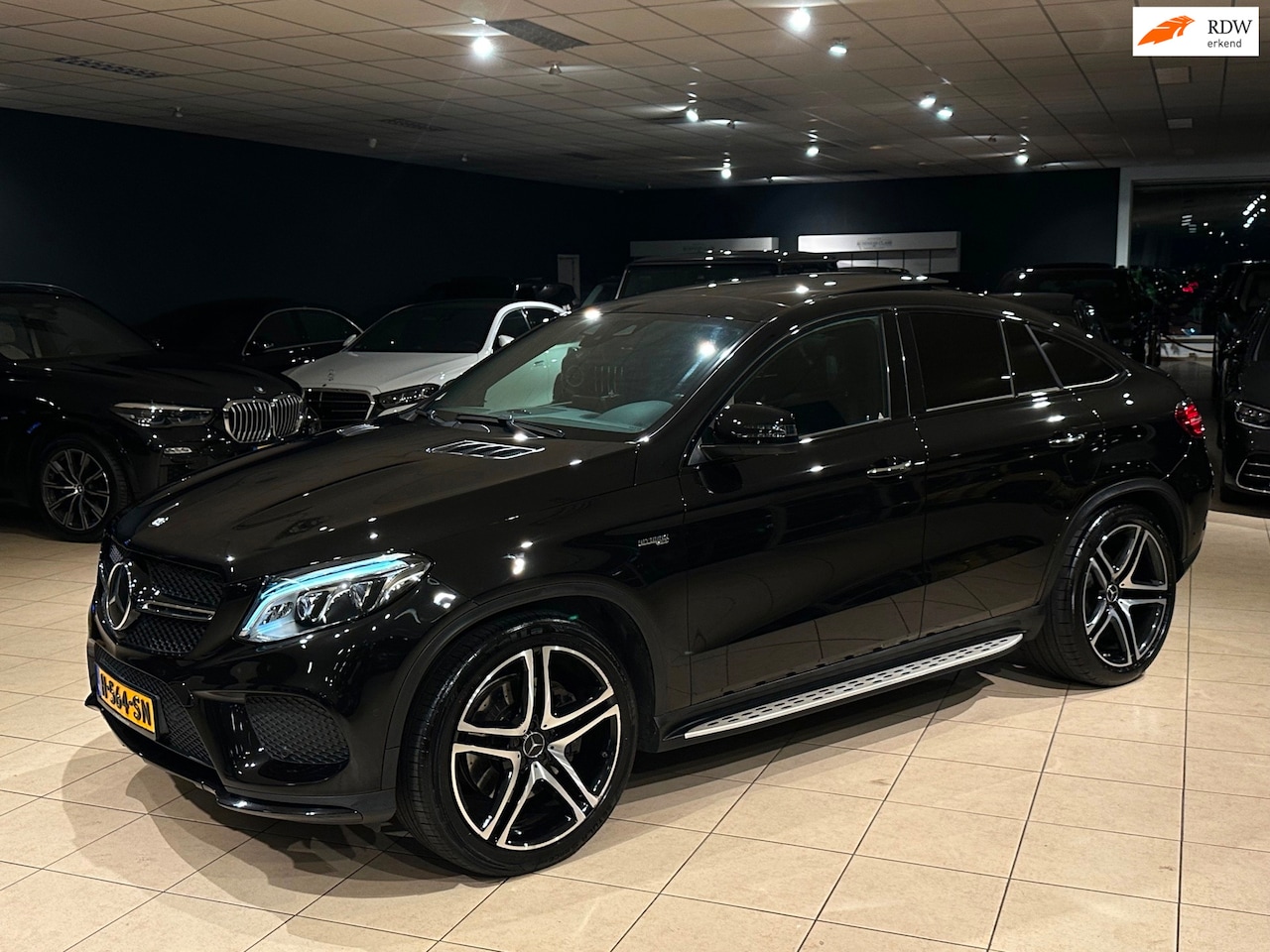 Mercedes-Benz AMG GLE - GLE 43 4MATIC|TREKHAAK|MASSAGE|PANO|BOMVOLL - AutoWereld.nl