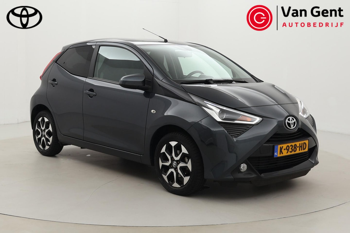 Toyota Aygo - 1.0 VVT-i x-joy | Apple Carplay / Android Auto | Cruise Control | Clima | Camera | 15 inch - AutoWereld.nl