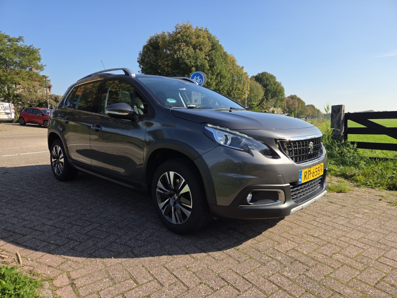 Peugeot 2008 - 20081.2 PURE TECH - AutoWereld.nl