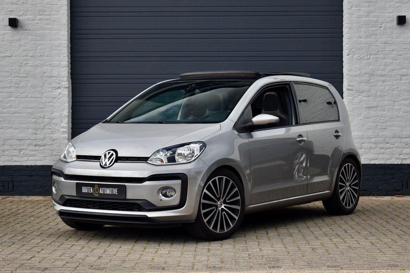 Volkswagen Up! - 1.0 TSI BMT high up! |Pano|Camera|Cruise|DAB| - AutoWereld.nl