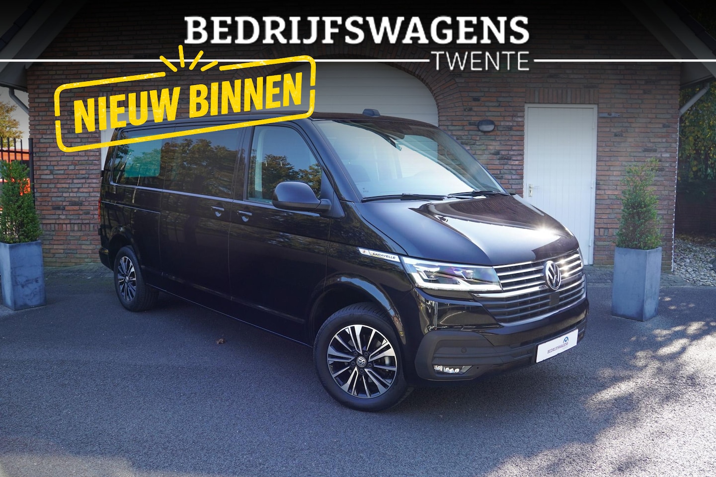 Volkswagen Transporter - T6.1 2.0 TDI 150 PK L2H1 DUB/CAB NAVI | LED | Trekhaak | ACC - AutoWereld.nl