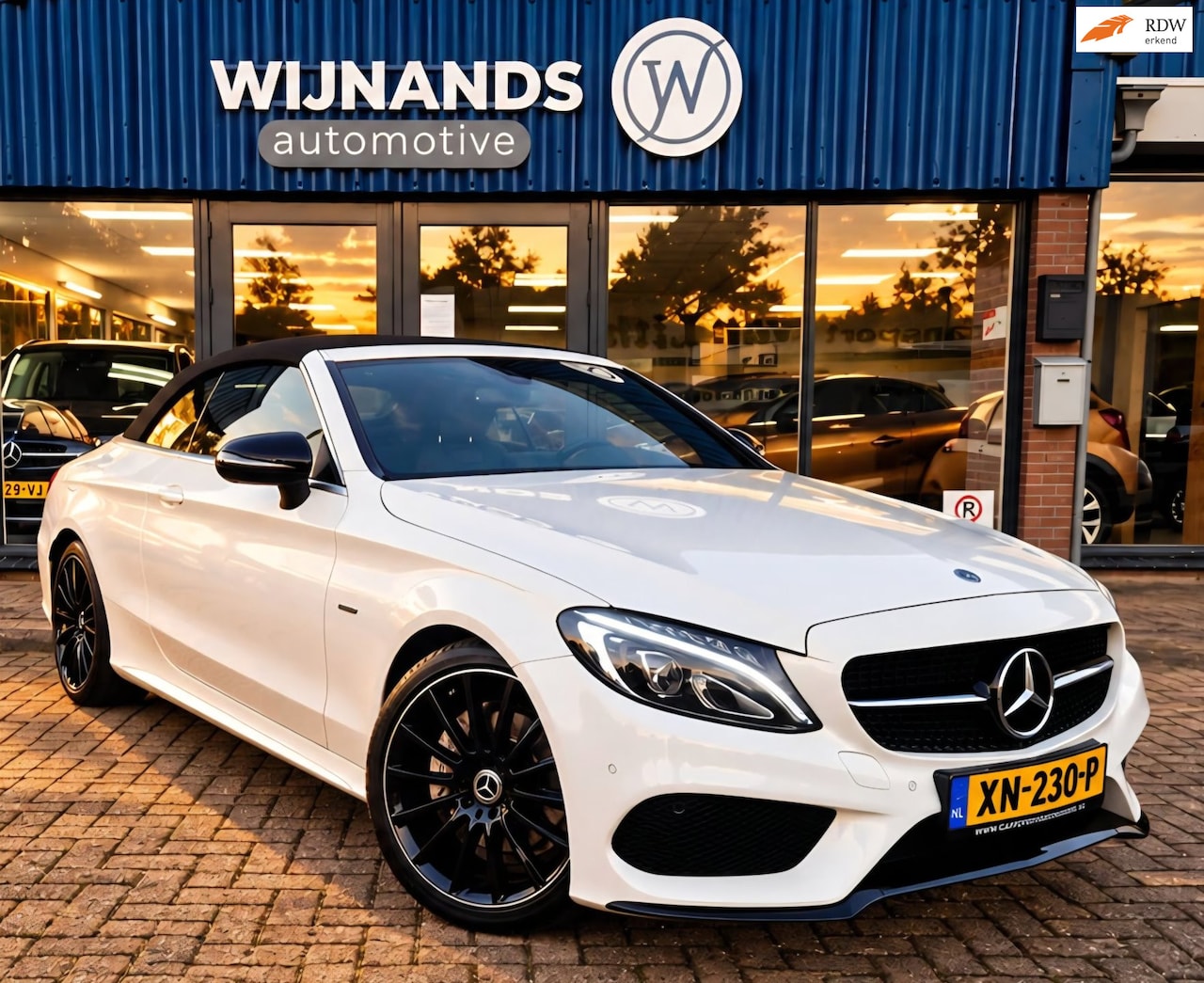 Mercedes-Benz C-klasse Cabrio - 180 AMG Line Premium Plus Night Edition - AutoWereld.nl