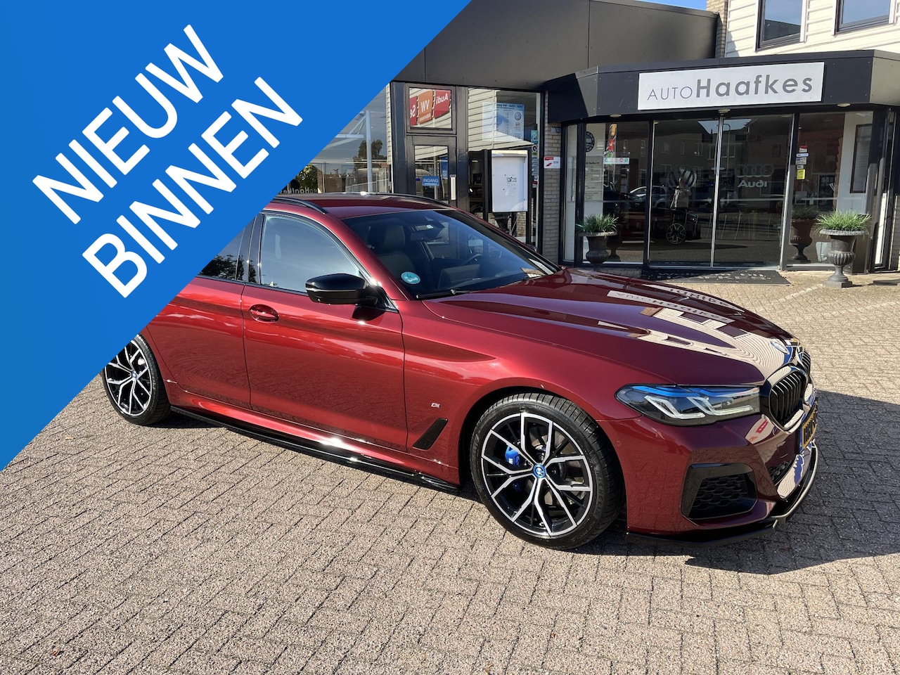BMW 5-serie Touring - 530e Business Edition Plus Plug In hybride. Unieke kleur, unieke staat, unieke uitvoering! - AutoWereld.nl