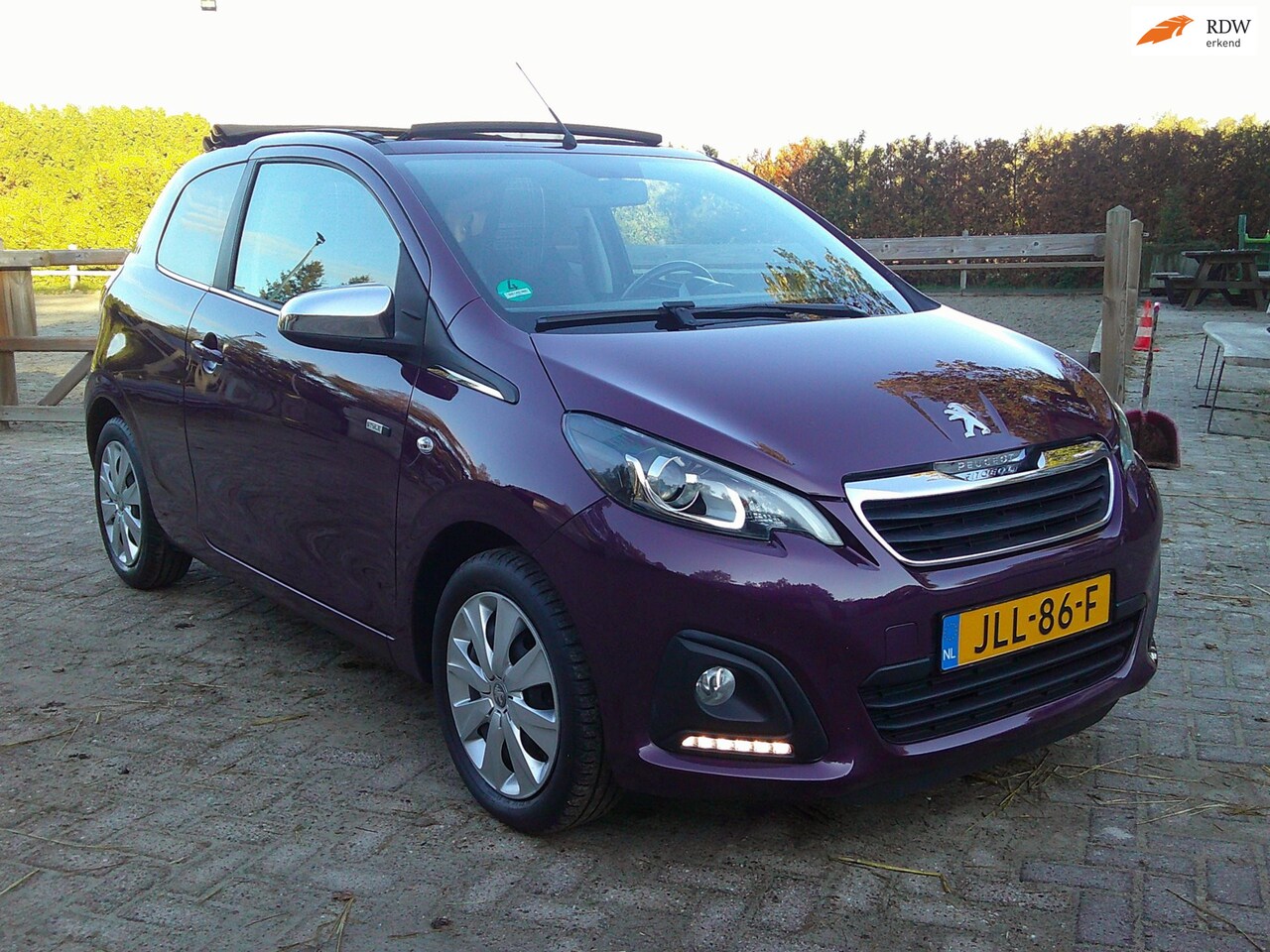 Peugeot 108 - 1.0 e-VTi Allure CABRIOTOP CAMERA CRUISE TELEFOON!! - AutoWereld.nl