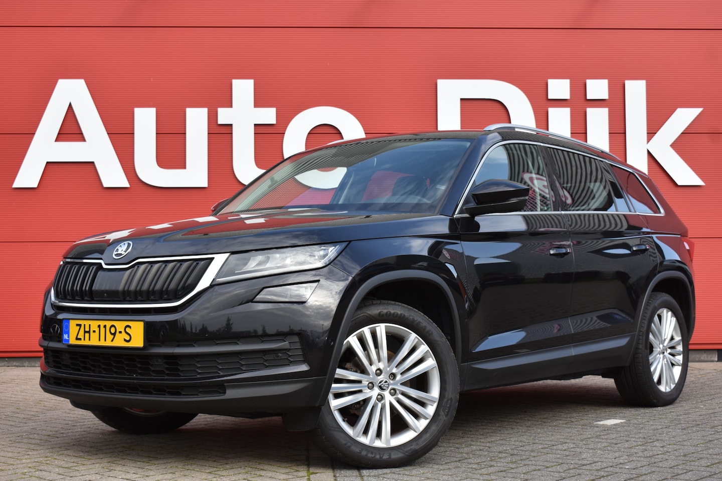 Skoda Kodiaq - 1.5 TSI Style Business LED | Leder | Canton Audio | Camera | Keyless | Carplay | Afn. Trek - AutoWereld.nl
