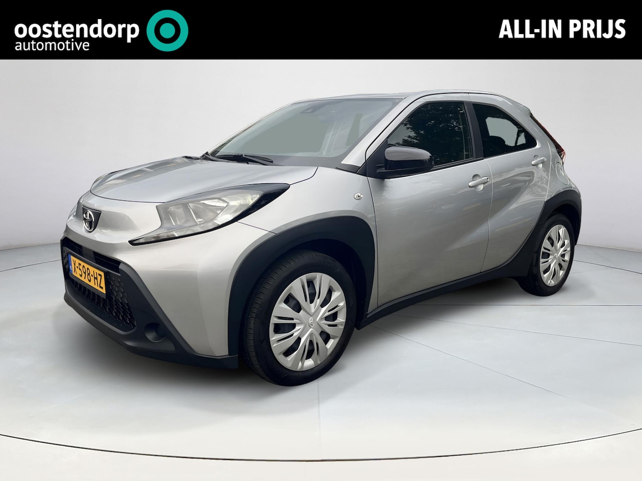 Toyota Aygo X - 1.0 VVT-i S-CVT Play | Fietsendragerbeugel | Carplay | Parkeercamera | Airconditioning | A - AutoWereld.nl