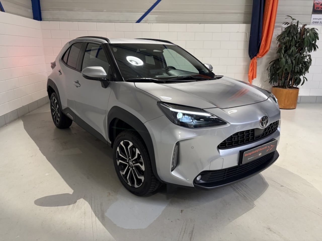 Toyota Yaris Cross - 1.5 VVT-I Hybrid 116pk CVT First Edition ACC, Camera, Led - AutoWereld.nl