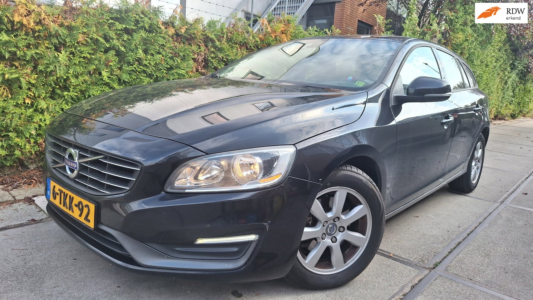 Volvo V60 - 1.6 D2 Summum 1.6 D2 Summum - AutoWereld.nl