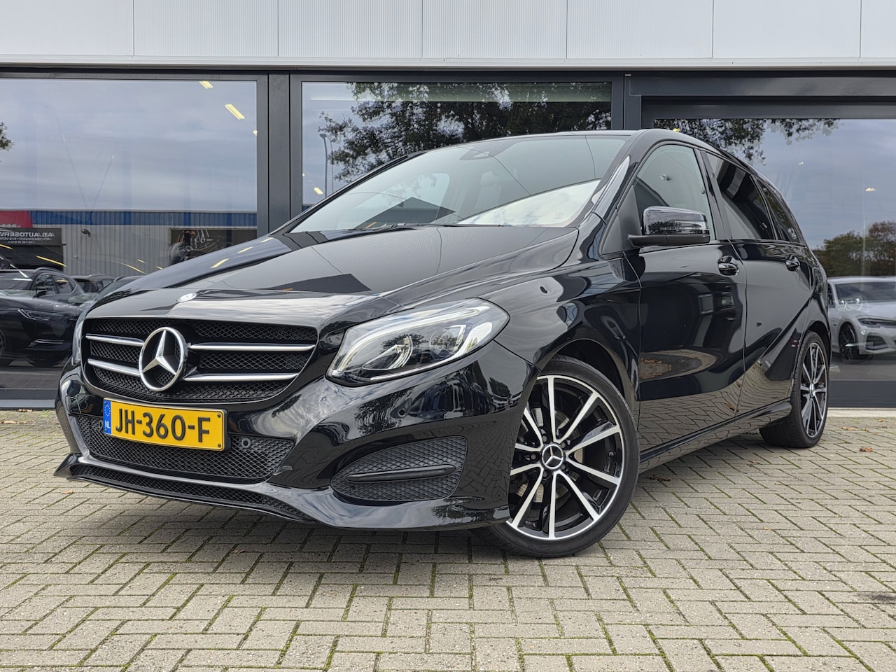 Mercedes-Benz B-klasse - 200 Ambition + LED + COMFORTSTOELEN + LM VELGEN - AutoWereld.nl