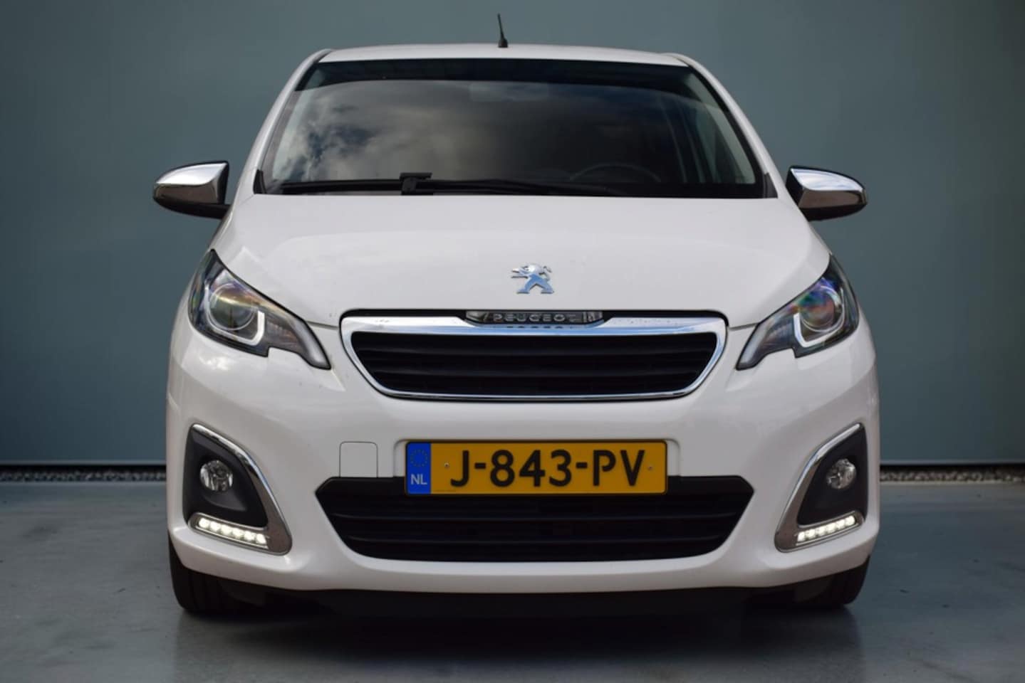 Peugeot 108 - 1.0 e-VTi Allure 1.0 e-VTi Allure, Parkeercamera, Dealeronderhouden, Apple car play, NAP