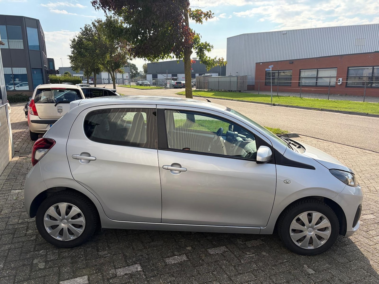 Peugeot 108 - 1.0 e-VTi Blue Lease 1.0 e-VTi Blue Lease - AutoWereld.nl