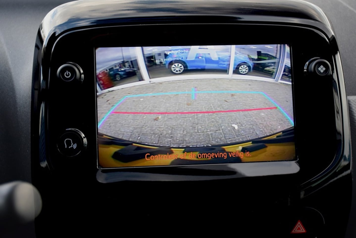 Peugeot 108 - 1.0 e-VTi Allure 1.0 e-VTi Allure, Parkeercamera, Dealeronderhouden, Apple car play, NAP