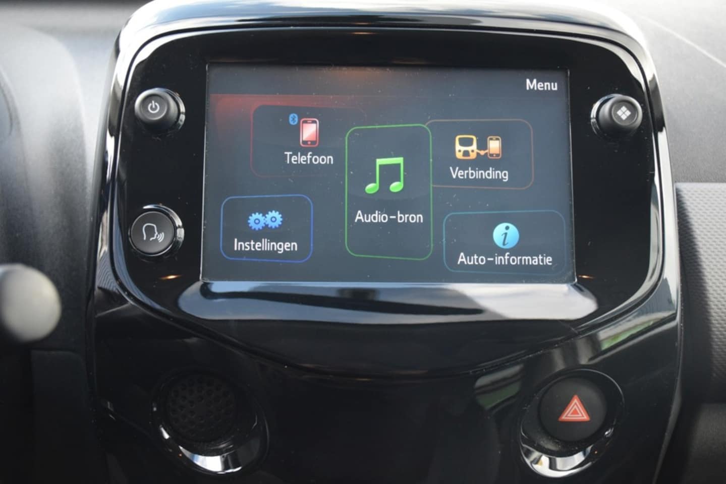 Peugeot 108 - 1.0 e-VTi Allure 1.0 e-VTi Allure, Parkeercamera, Dealeronderhouden, Apple car play, NAP