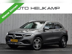 Mercedes-Benz GLA-Klasse - 180 Business Solution Luxury | Pano-dak | Leer | Trekhaak | NL-Auto |