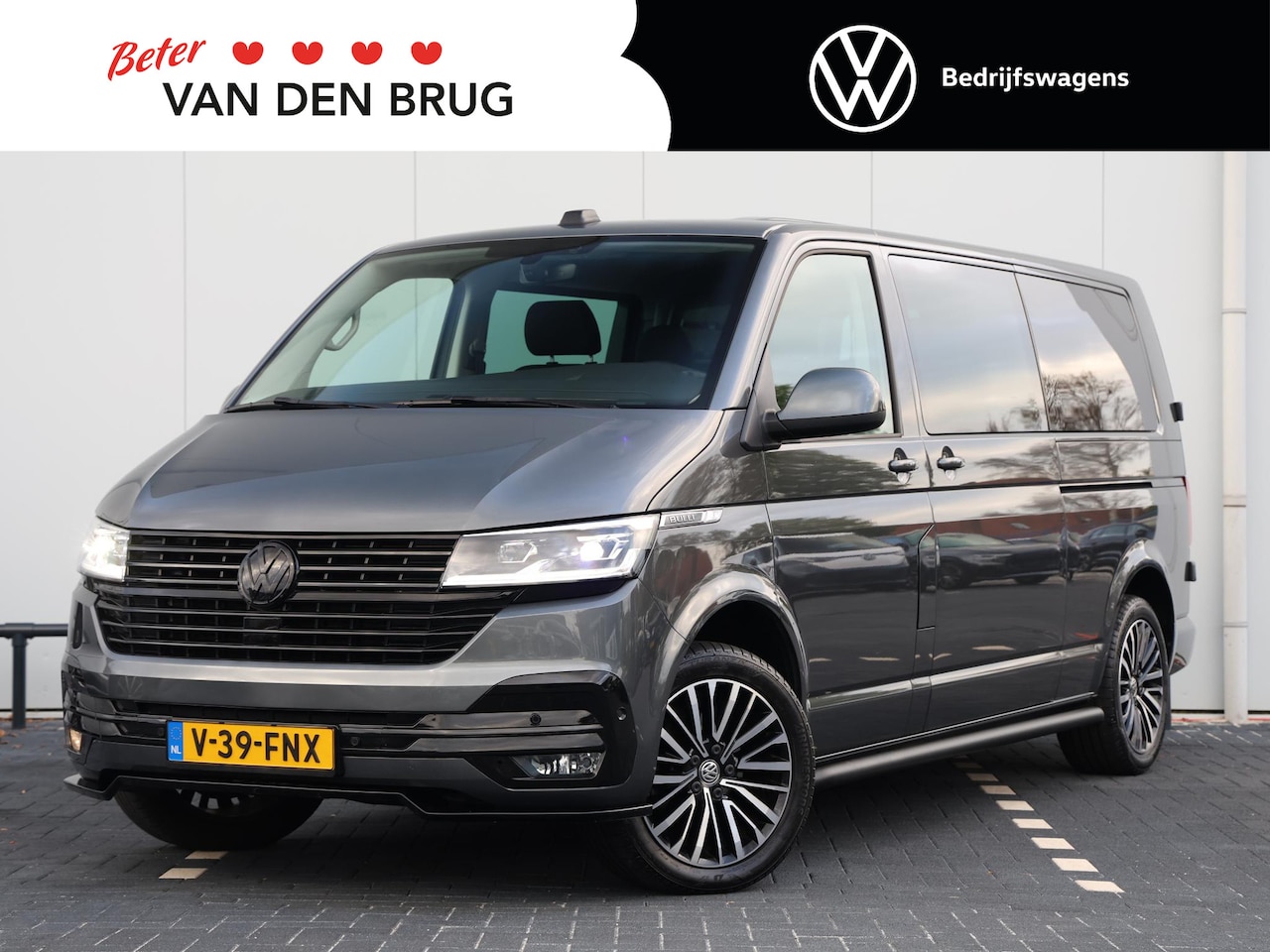 Volkswagen Transporter - 2.0 TDI 150 pk DSG DC Bulli | Dubbele cabine | Dubbel Schuifdeur | Navigatie | ACC | App - AutoWereld.nl