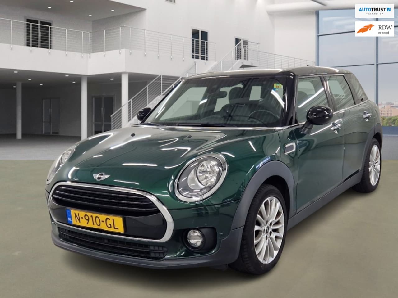 MINI Clubman - 1.5 Cooper Chili Business Plus - AutoWereld.nl