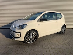 Volkswagen Up! - 1.0 CUP up met panoramadak / lmv / elek pakket