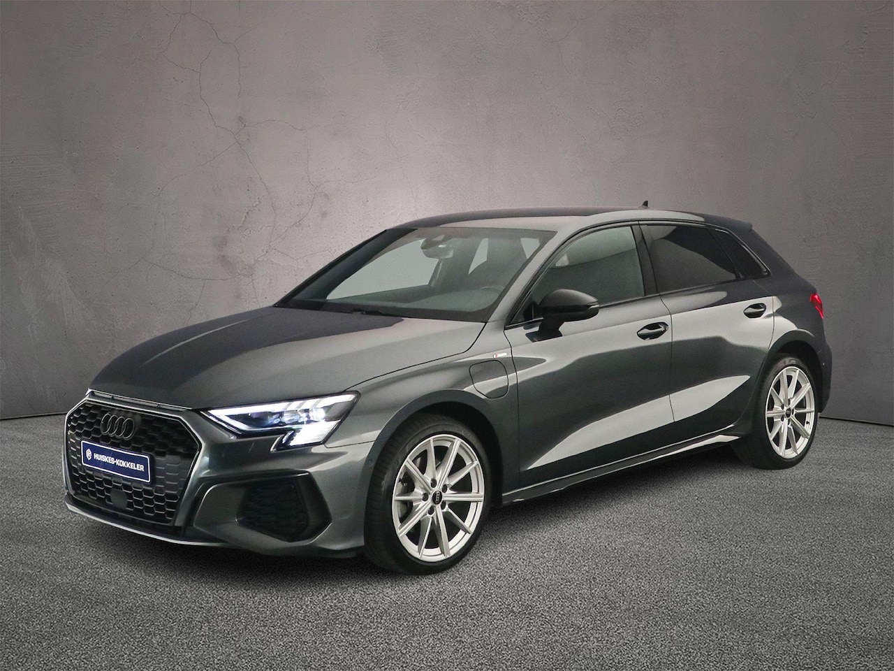 Audi A3 Sportback - 40 TFSI e S edition | Zwart optiek | Ambient Lichtpakket | LED Matrix | Trekhaak | Keyless - AutoWereld.nl