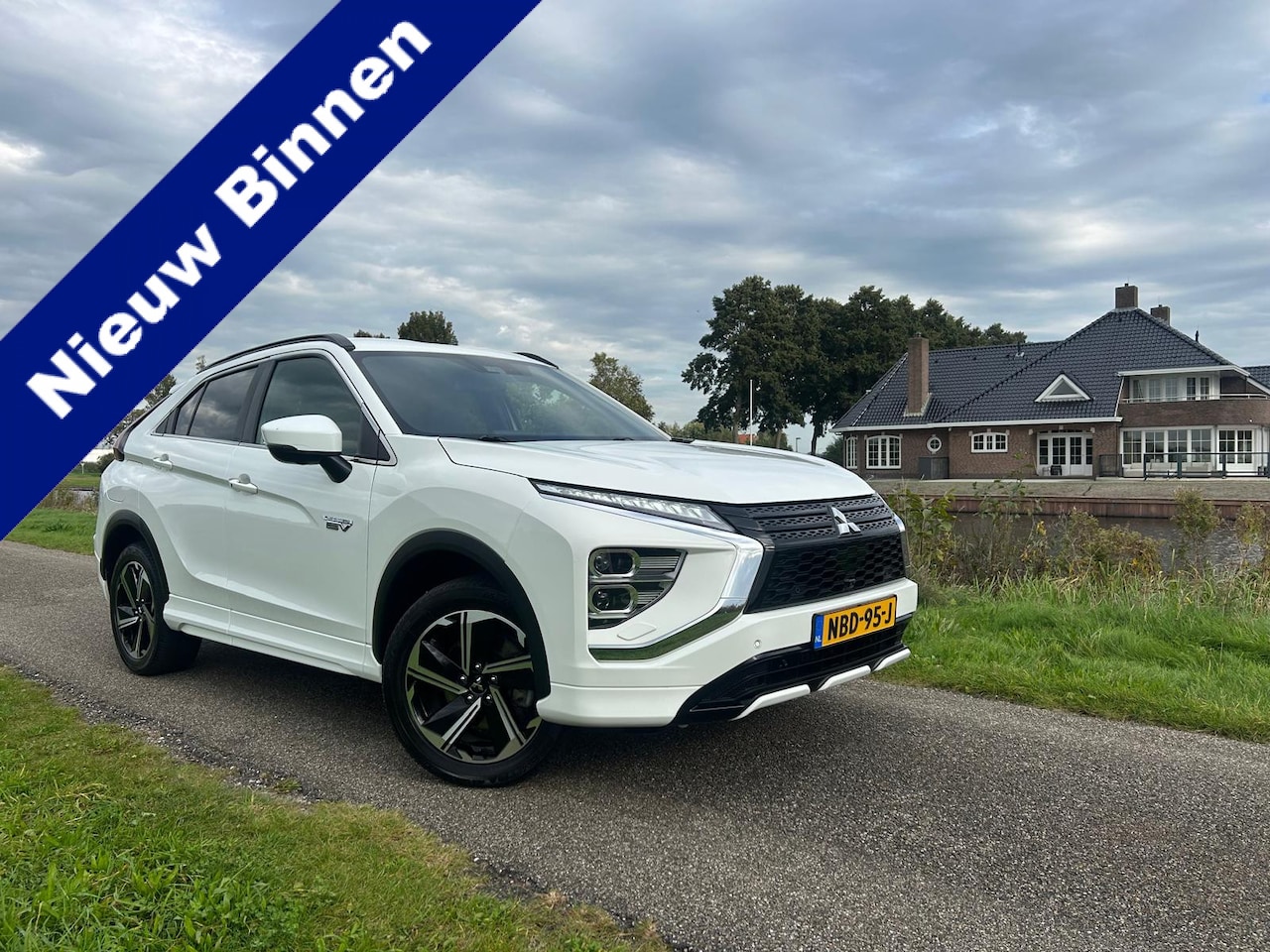 Mitsubishi Eclipse Cross - 2.4 PHEV Black Edition | Apple Carplay | 360 Camera | Stoel & Stuurverwarming | Keyless - AutoWereld.nl