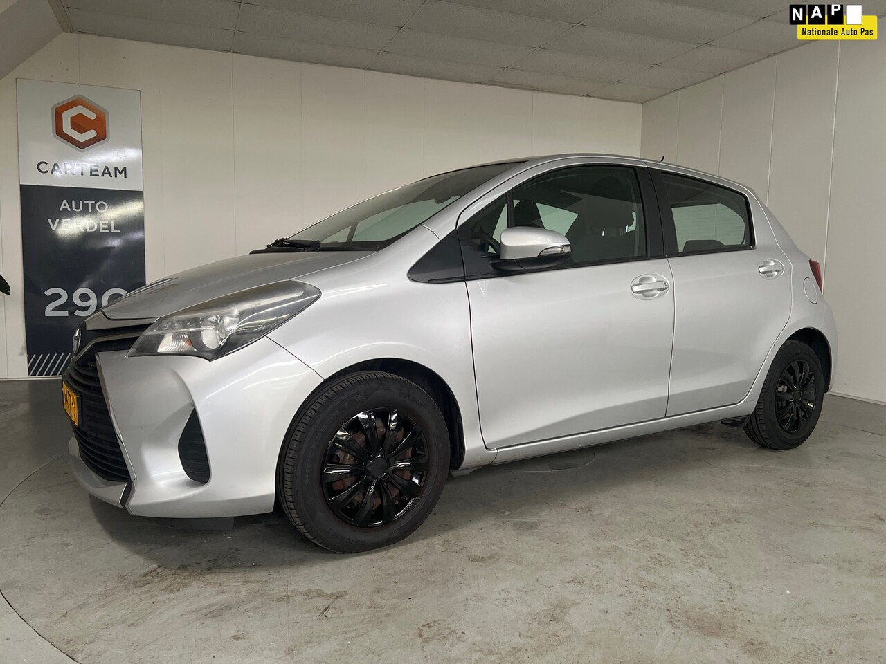 Toyota Yaris - 1.0 VVT-i Aspiration Airco, Camera - AutoWereld.nl