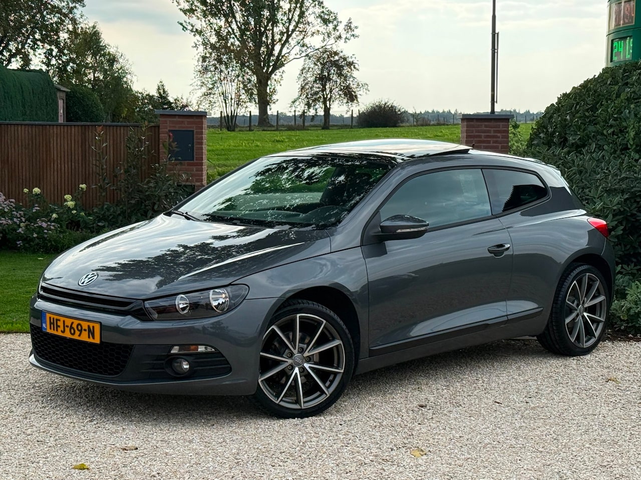 Volkswagen Scirocco - 1.4 TSI Highline Plus *LEER+PANO+PDC* - AutoWereld.nl