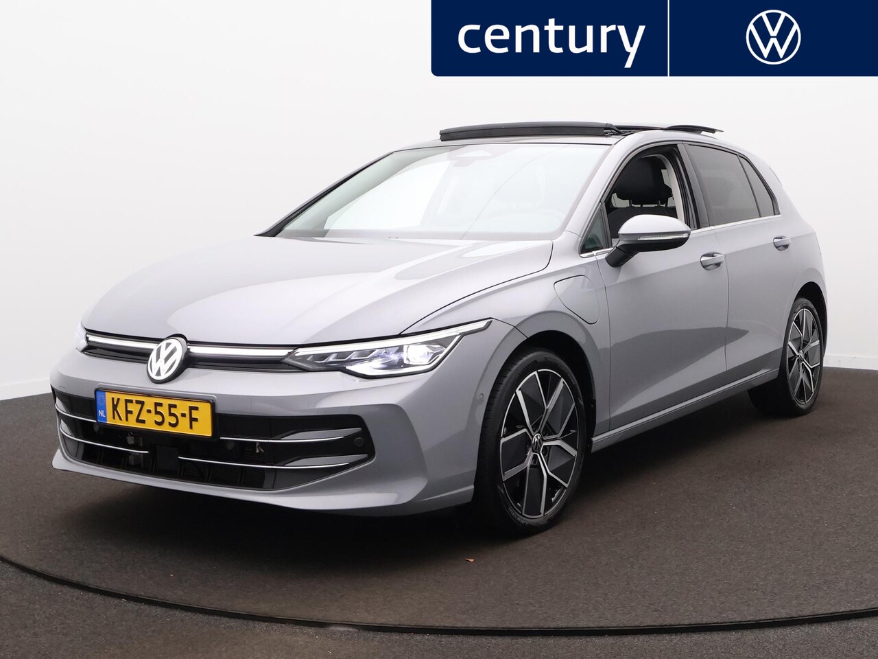 Volkswagen Golf - 1.5 eHybrid Style Edition | Panodak | Camera | Trekhaak | Elek. Stoel | ACC | - AutoWereld.nl