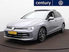 Volkswagen Golf - 1.5 eHybrid Style Edition | Panodak | Camera | Trekhaak | Elek. Stoel | ACC |