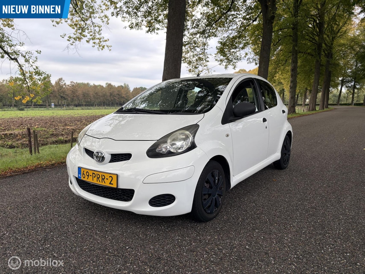 Toyota Aygo - | CarPlay | Airco | 2de eigenaar | Goed onderhouden - AutoWereld.nl