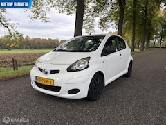 Toyota Aygo - | CarPlay | Airco | 2de eigenaar | Goed onderhouden