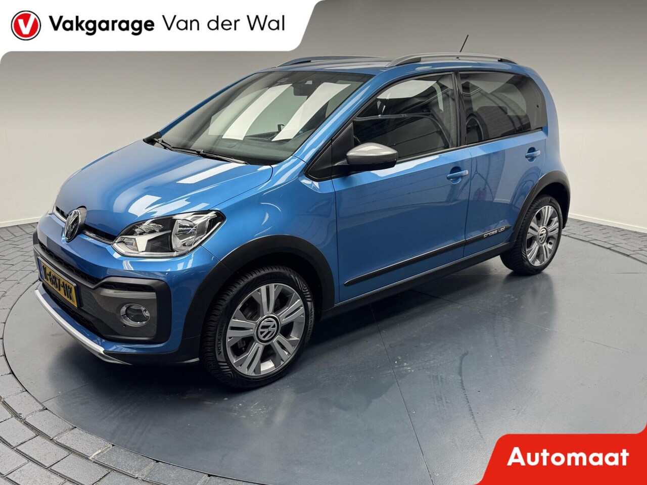 Volkswagen Up! - 1.0i Cross Up Automaat-Camera-Cr.contr-Clima-LM 16"vcelgen-Trekhaak-Pdc-Stoelverwarming - AutoWereld.nl