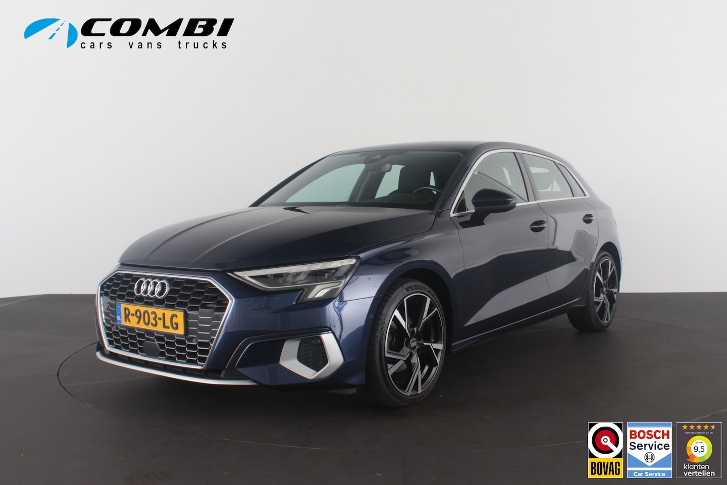 Audi A3 Sportback - 35 TFSI Advanced edition > 150pk/18 inch/Stoelverwarming/ Navarrablauw - AutoWereld.nl
