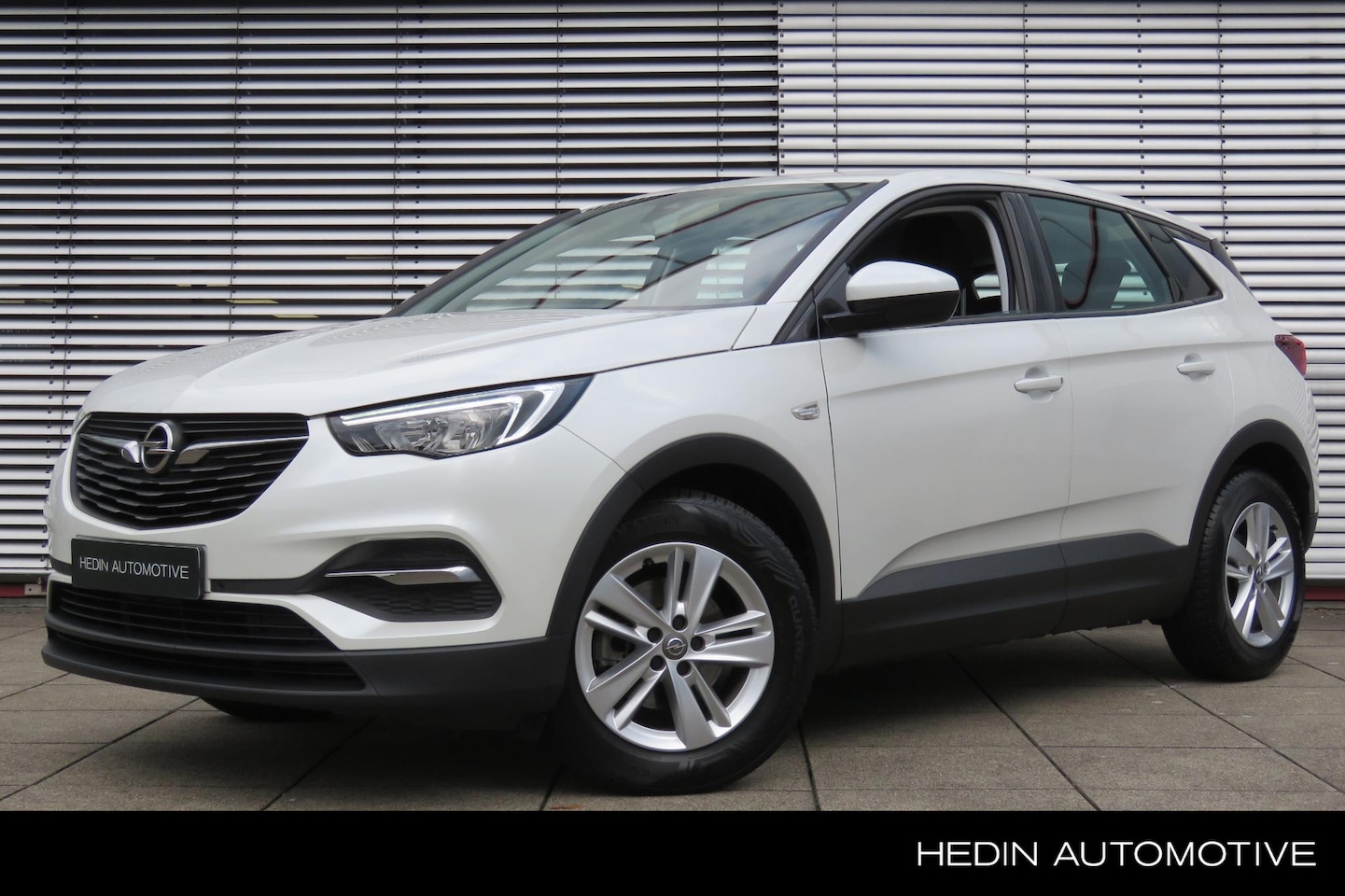 Opel Grandland X - 1.2 Turbo Edition | Trekhaak | All season banden | Apple carplay/Android auto | - AutoWereld.nl