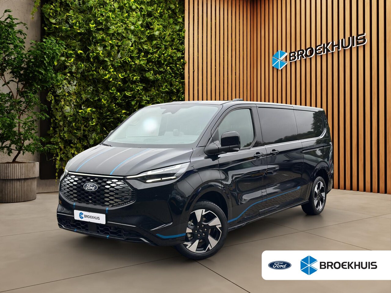 Ford Transit Custom - E-Transit 340 L2H1 Sport 71 kWh 218PK 2 x Schuifdeur | 360gr Camera | 19" Velgen | BLIS - AutoWereld.nl