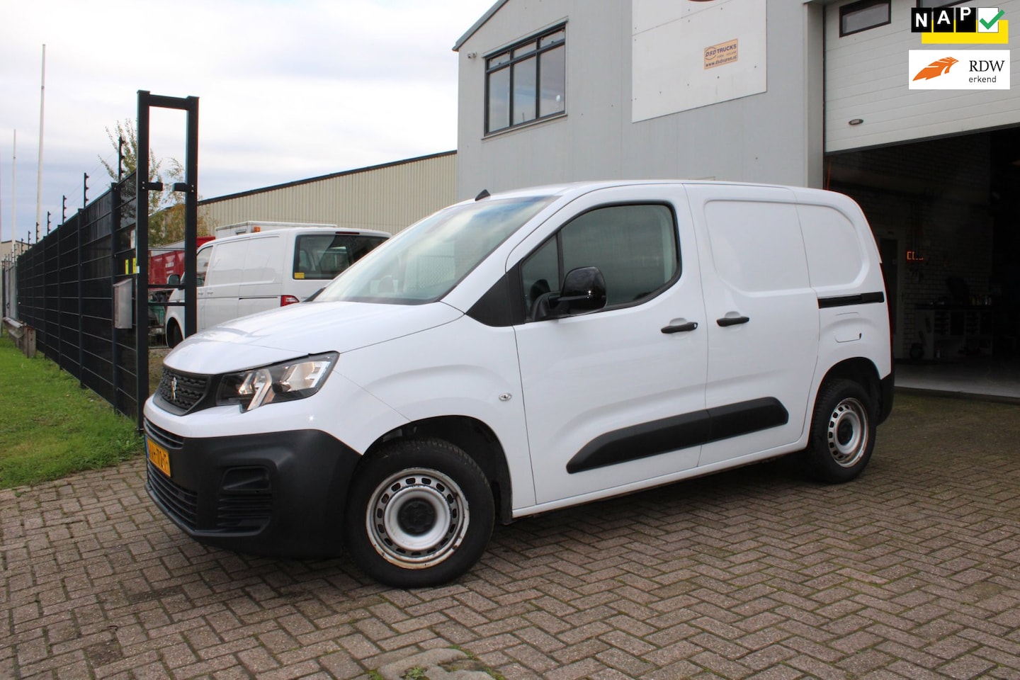 Peugeot Partner - 1.5 BlueHDi 100 S&S L1 1.5 BlueHDi 100 S&S L1 - AutoWereld.nl