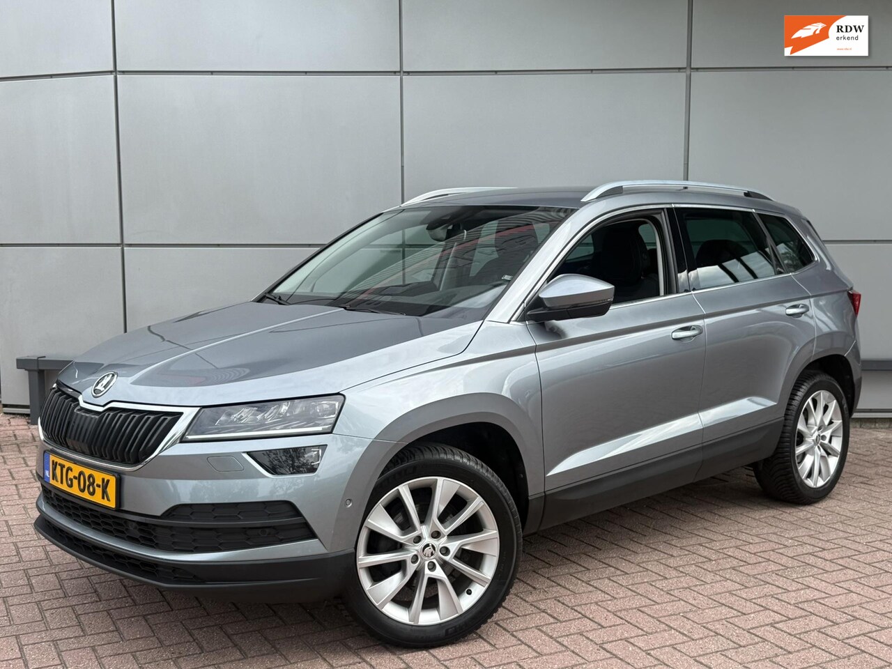 Skoda Karoq - 1.5 TSI ACT Style | Trekhaak | LED | Virtual | Stoelverw. | - AutoWereld.nl