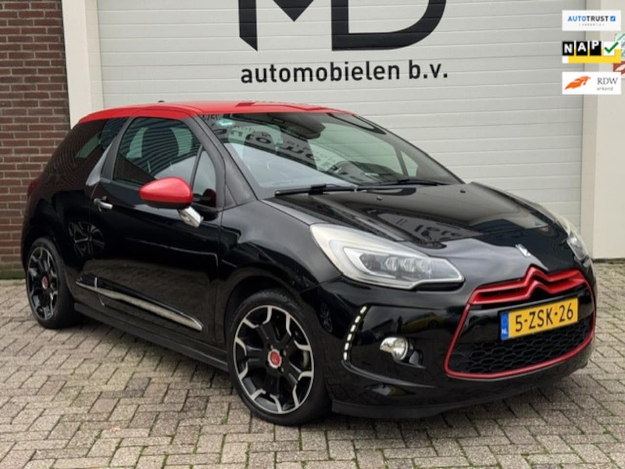 Citroën DS3 - 1.2 So Red - Dealer onderhouden-LED-Navi-Climate-HiFy-Camera-Xenon-Matrixx koplampen-Cruis - AutoWereld.nl
