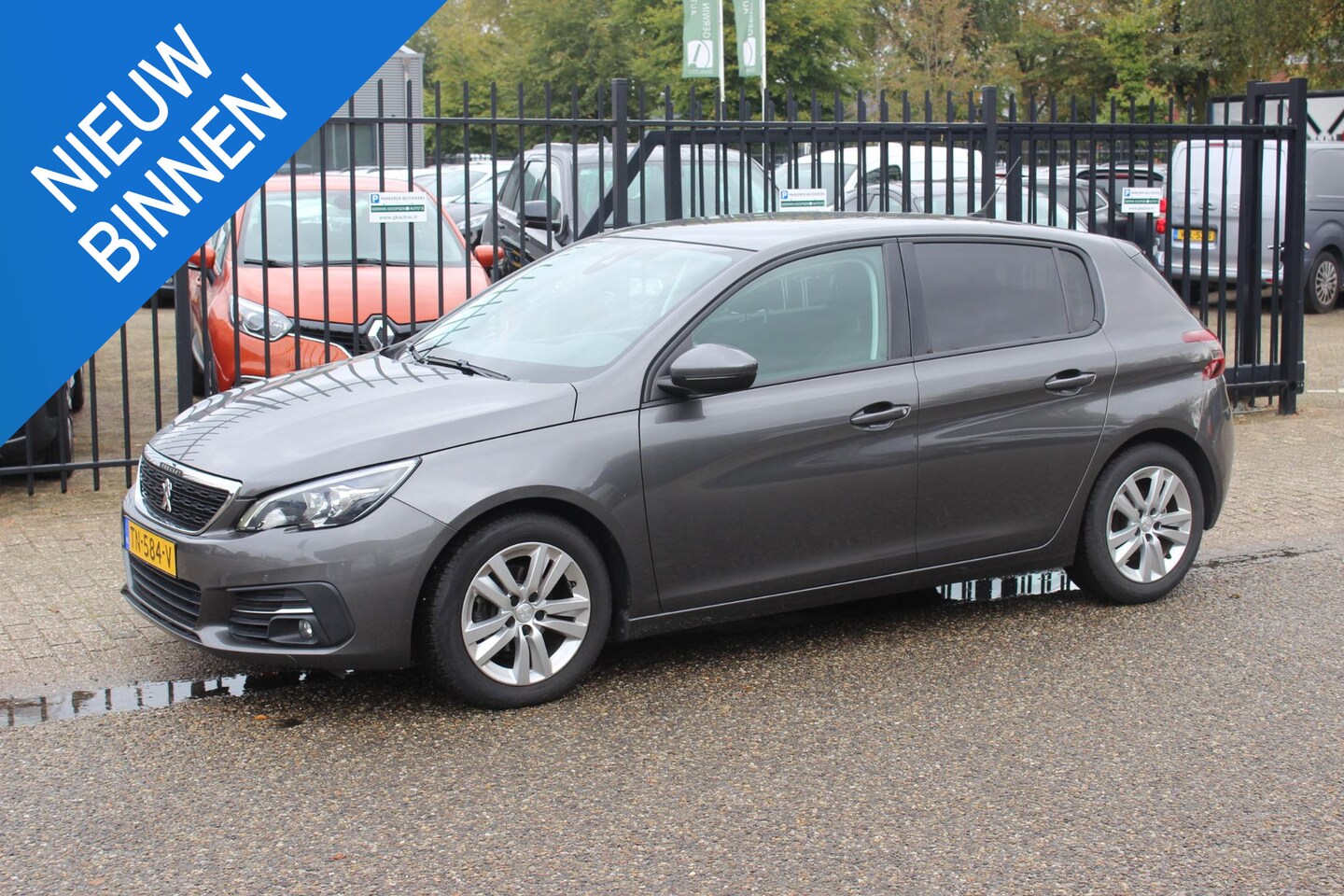 Peugeot 308 - 1.2 PureTech Blue Lease Executive 1.2 PureTech Blue Lease Executive - AutoWereld.nl