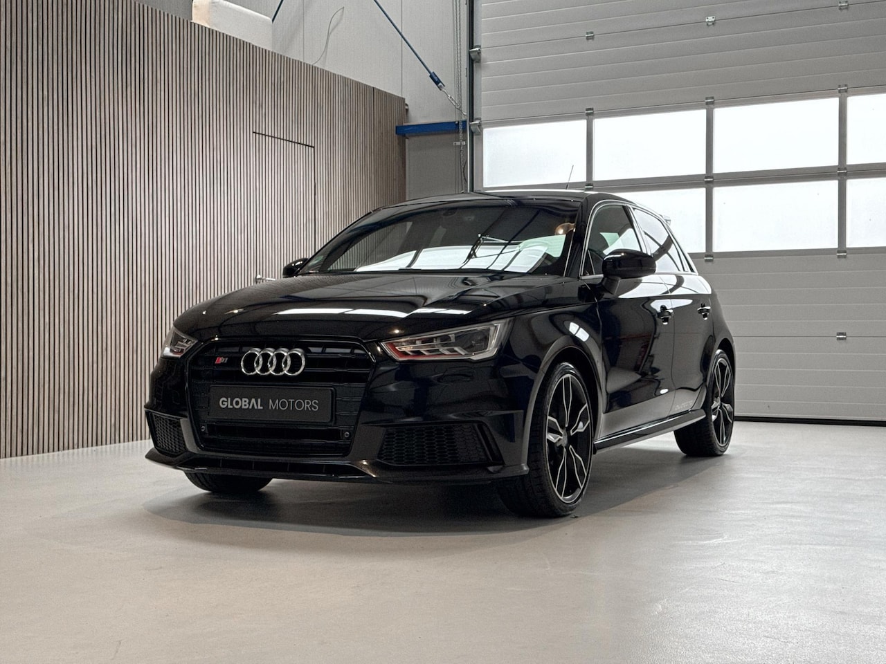 Audi A1 Sportback - 2.0 TFSI S1 Quattro - 1 EIGENAAR - DEALER ONDERHOUDEN - SUPERSPORT STOELEN - LIEFHEBBERS A - AutoWereld.nl