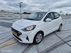 Hyundai i10 - 1.0 Premium-fabrieksgarantie -Old Edition-Dealeronderhouden