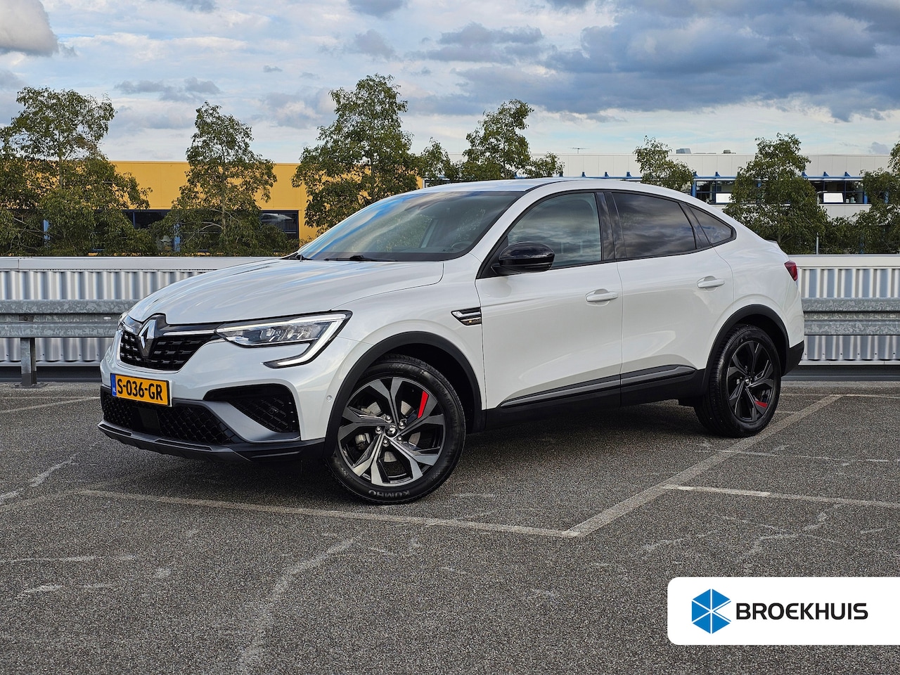 Renault Arkana - 1.6 E-Tech Hybrid 145 R.S. Line Trekhaak | Adaptive Cruise Control | Android Auto/Apple Ca - AutoWereld.nl