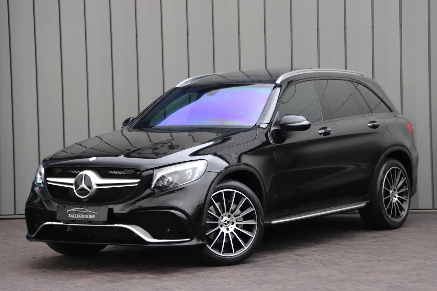 Mercedes-Benz GLC-klasse - 250 4-Matic AMG | 211PK | Pano | Burmester | Keyless-go | Memory | ILS | Sfeerverlichting - AutoWereld.nl